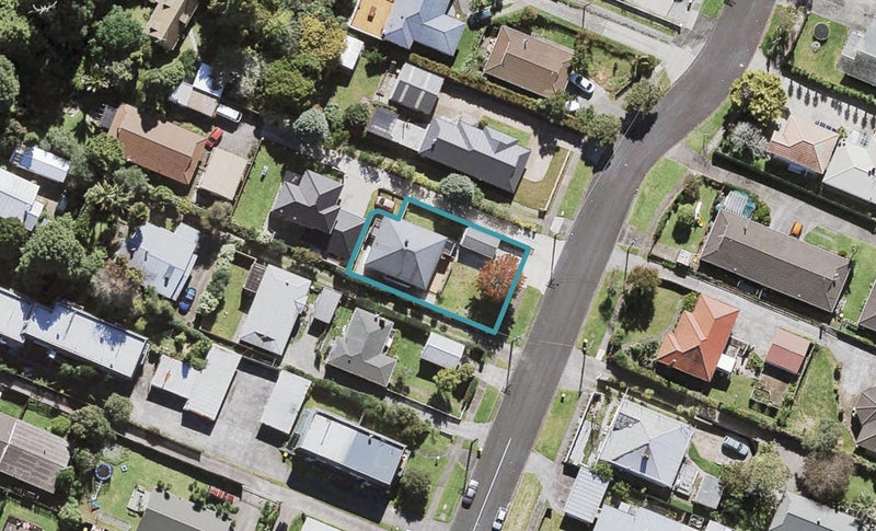 132 Lynwood Road, New Lynn, Auckland - Carousel 1