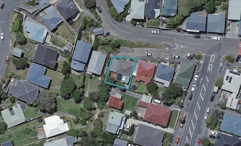21 Medway Street, Island Bay, Wellington - Carousel 1