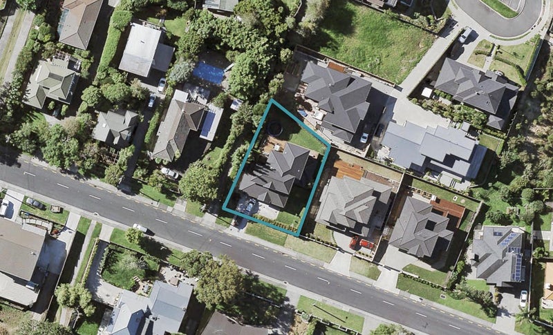 30 Beach Road, Mellons Bay, Auckland - Carousel 1