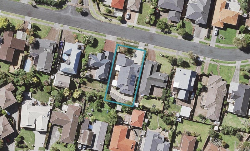 34 Cornelian Crescent, Half Moon Bay, Auckland - Carousel 1