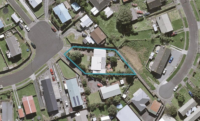 22 Tahurangi Place, Spotswood, New Plymouth - Carousel 1
