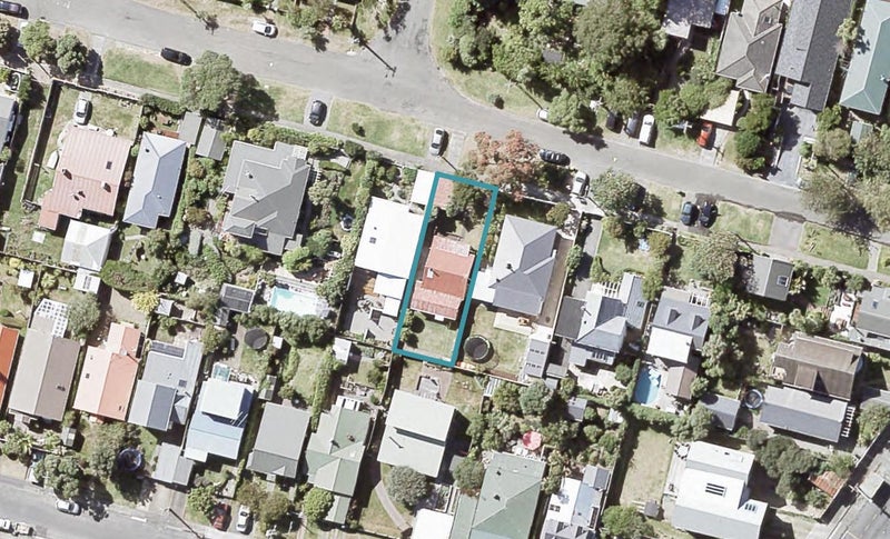 11 Hinau Street, Eastbourne, Lower Hutt - Carousel 1