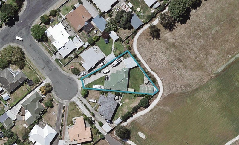 810 Tawa Place, Mahora, Hastings - Carousel 1