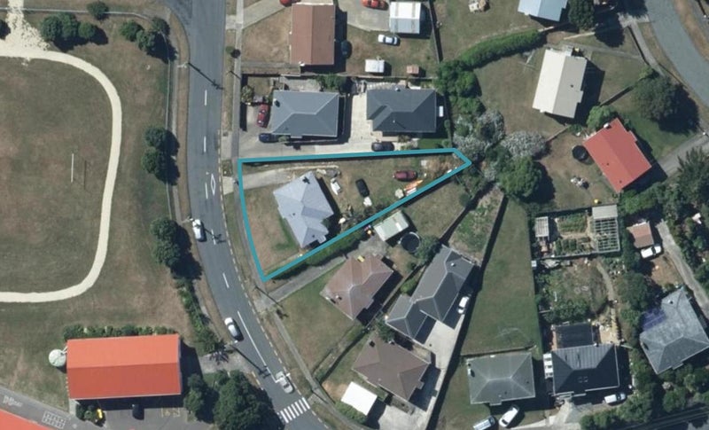 51 Piko Street, Titahi Bay, Porirua - Carousel 1