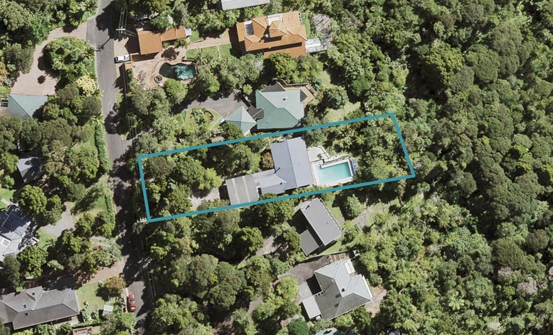 31 Tawini Road, Titirangi, Auckland - Carousel 1
