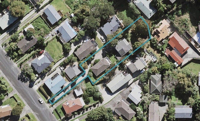 1/32 Tamahere Drive, Glenfield, Auckland - Carousel 1