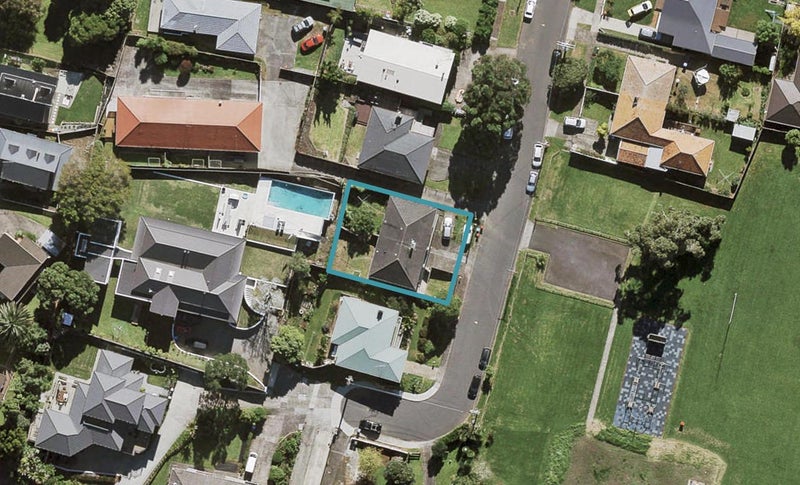 2/4 Boyd AVE, Royal Oak, Auckland - Carousel 1