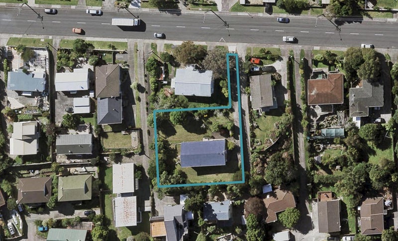 55 Target Road, Totara Vale, Auckland - Carousel 1