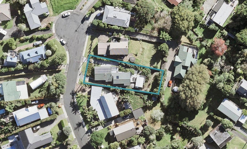 11 Valerie Crescent, Albany - Carousel 1