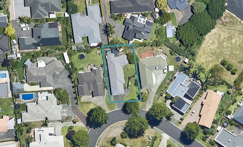 16 Harlech Glen, Bethlehem, Tauranga - Carousel 1