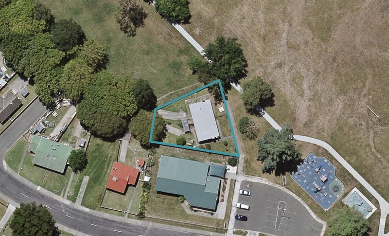308 Kiwi Lane, CAMBERLEY, HASTINGS - Carousel 1