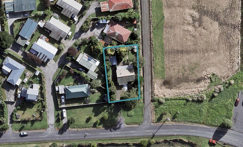 59 Springs Road, Parakai, Helensville - Carousel 1