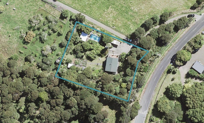 139 Parker Road, Oratia, Auckland - Carousel 1