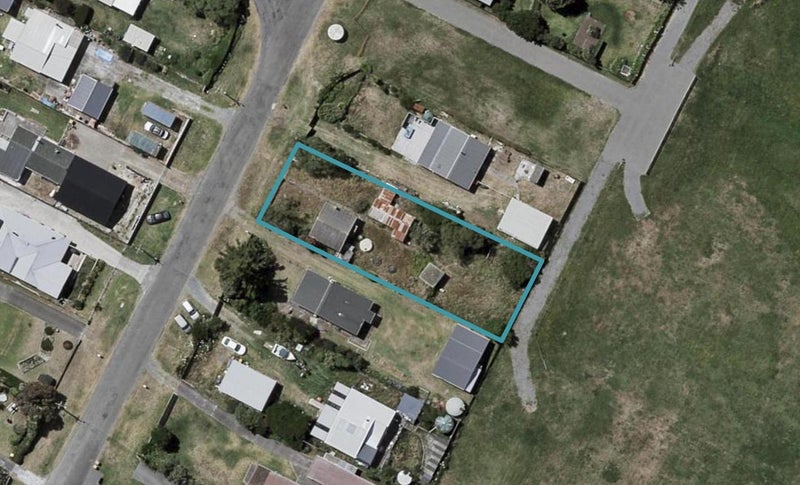 26 Gawler Street, Te Horo Beach - Carousel 1