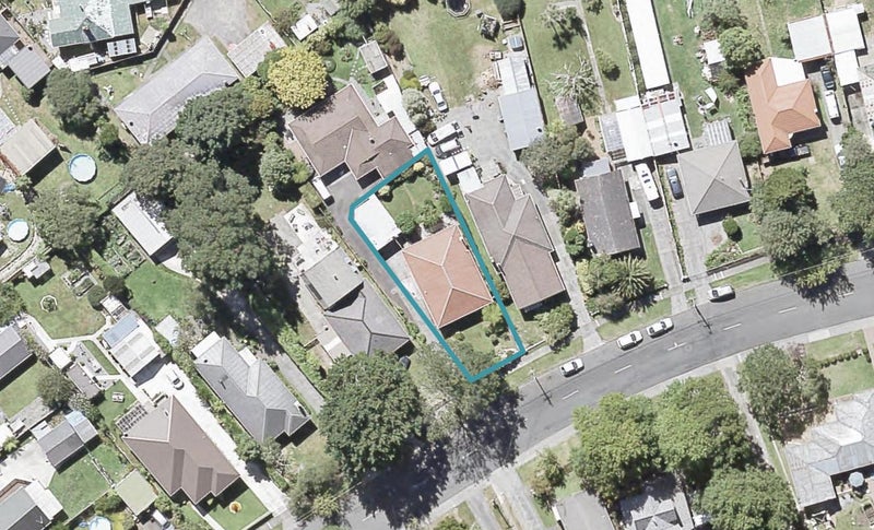 27 Hine Road, Wainuiomata, Lower Hutt - Carousel 1