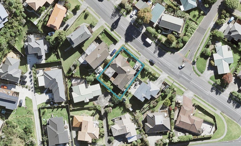 8 Ian Sage Avenue, Torbay, Auckland - Carousel 1