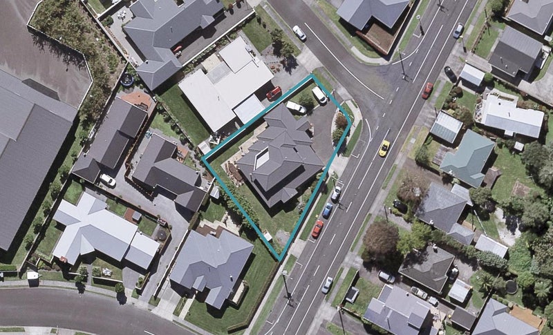 1 Oakwood Drive, Highlands Park, New Plymouth - Carousel 1