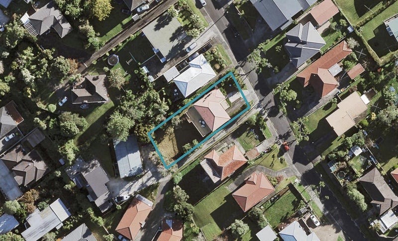 29 Hillview Avenue, New Windsor, Auckland - Carousel 1