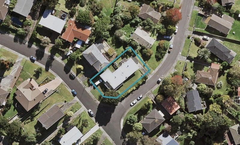 1/58 Girrahween Drive, Tōtara Vale, Auckland - Carousel 1