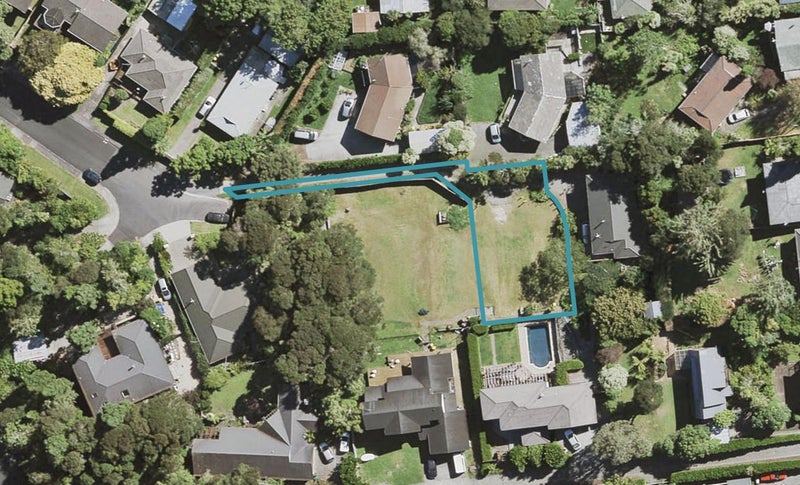 48A Onedin Place, Titirangi, Auckland - Carousel 1