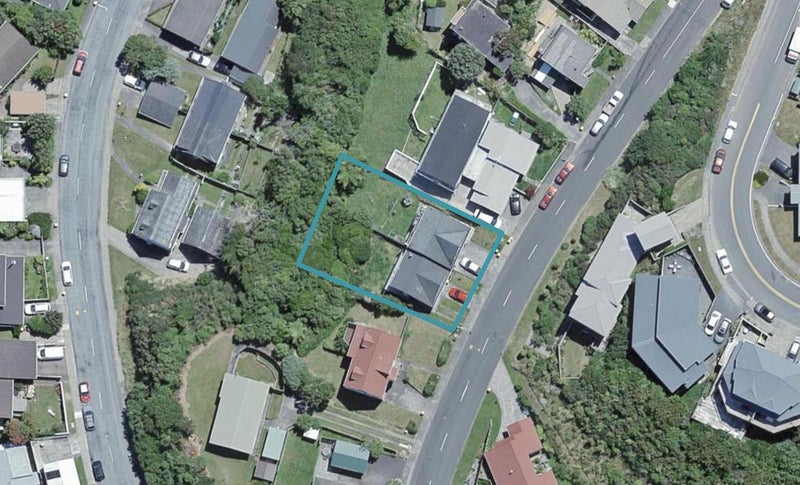 32 Parklands Drive, Karori, Wellington - Carousel 1