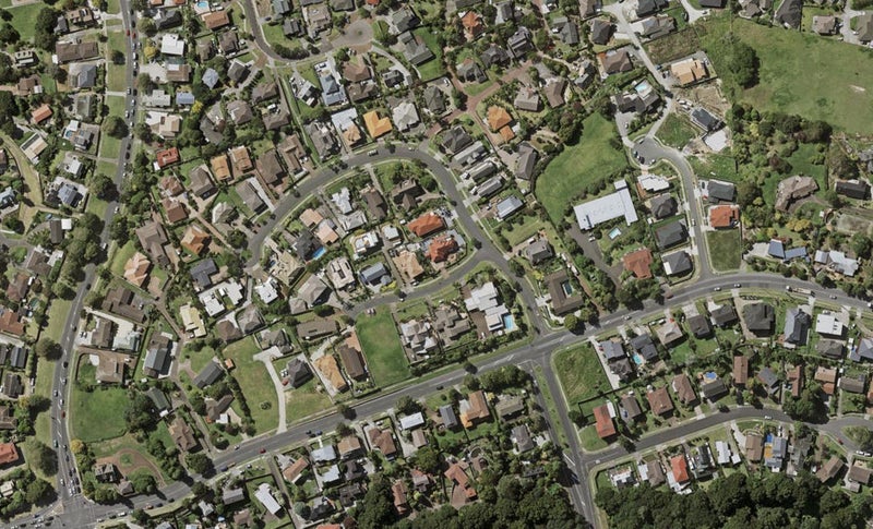 1 Rosewood Place, Goodwood Heights, Auckland - Carousel 1