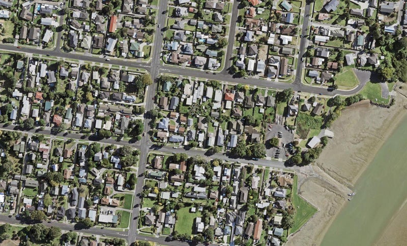 6B Hazards Road, Weymouth, Auckland - Carousel 1