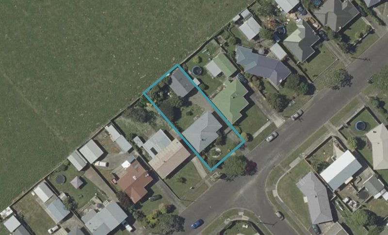 22 Peters Avenue, Cloverlea, Palmerston North - Carousel 1