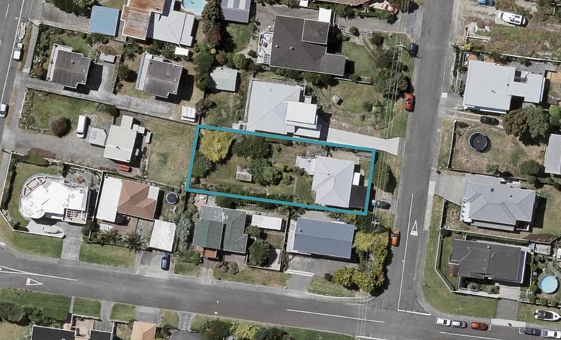88 Seaview Road, Paraparaumu Beach, Paraparaumu - Carousel 1