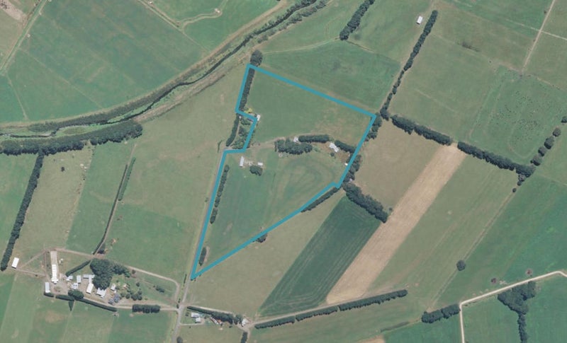 103 Soldiers Sett Road, LAKE RESERVE, FEATHERSTON - Carousel 1