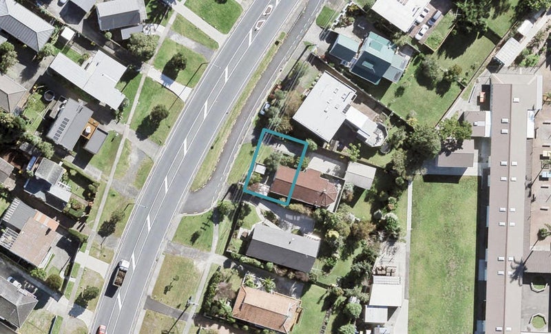 771A East Coast Road, Northcross, Auckland - Carousel 1