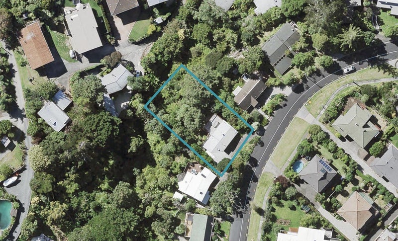 96 Castor Bay Road, Castor Bay, Auckland - Carousel 1