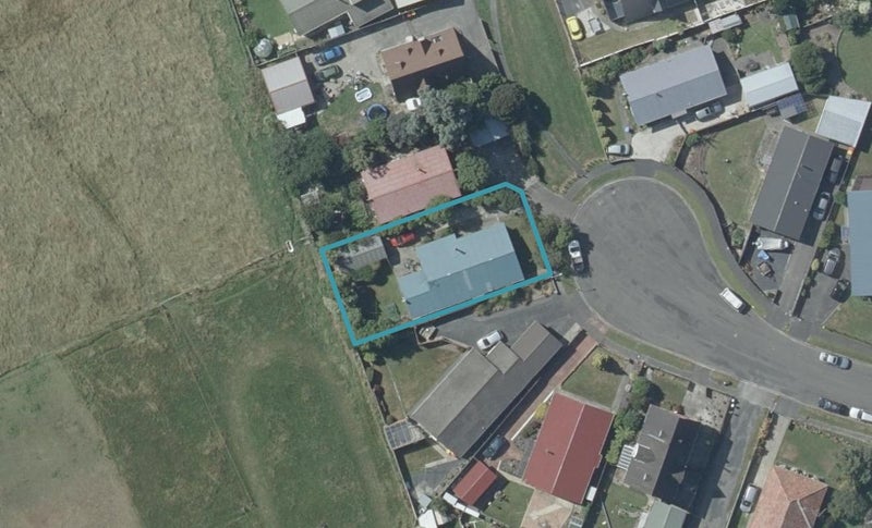 31 Dakota Place, Waldronville, Dunedin - Carousel 1
