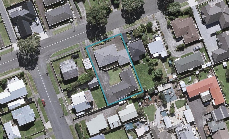 2/27 Whiteley Street, Moturoa, New Plymouth - Carousel 1