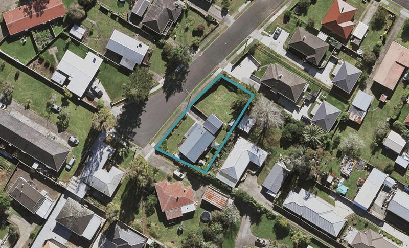 12 Mcburney Place, Mangere East, Auckland - Carousel 1