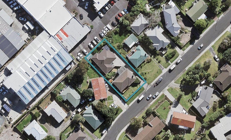 2/99 Bruce Road, Glenfield, Auckland - Carousel 1