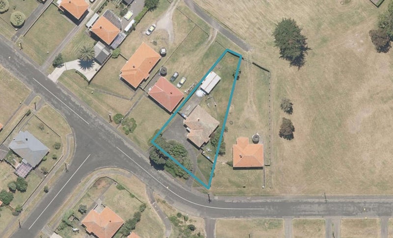 82 Swiss Avenue, Gonville, Whanganui - Carousel 1