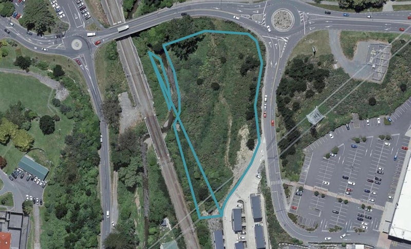 27 Ara Paripari, Tawa, Wellington - Carousel 1