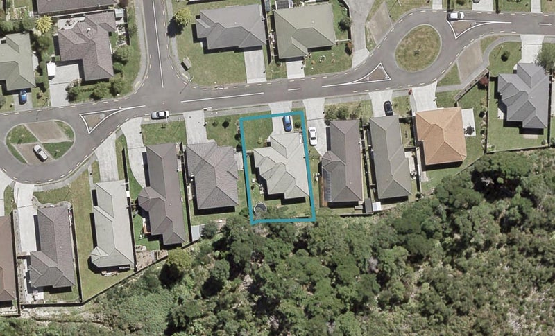 27 Evergreen Crescent, Trentham, Upper Hutt - Carousel 1