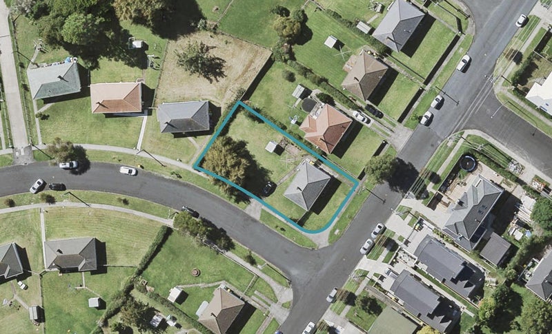 63 Eversleigh Road, Belmont, Auckland - Carousel 1