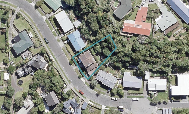 7 Laburnum Grove, Maungaraki, Lower Hutt - Carousel 1
