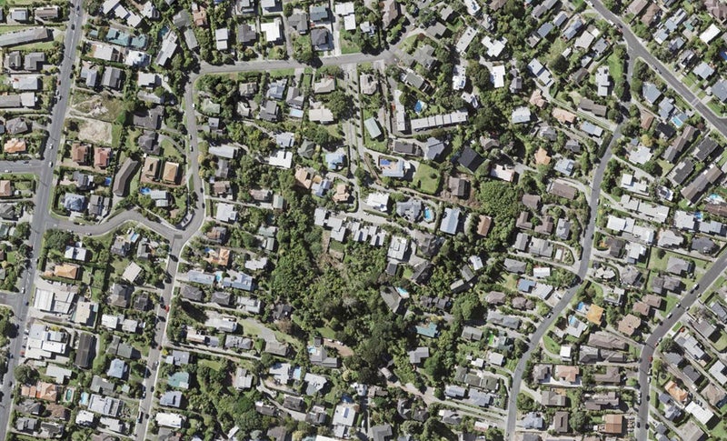 32G PARR TCE, Castor Bay, Auckland - Carousel 1