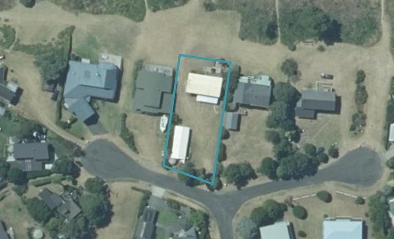 10 Endeavour Place, Cooks Beach - Carousel 1