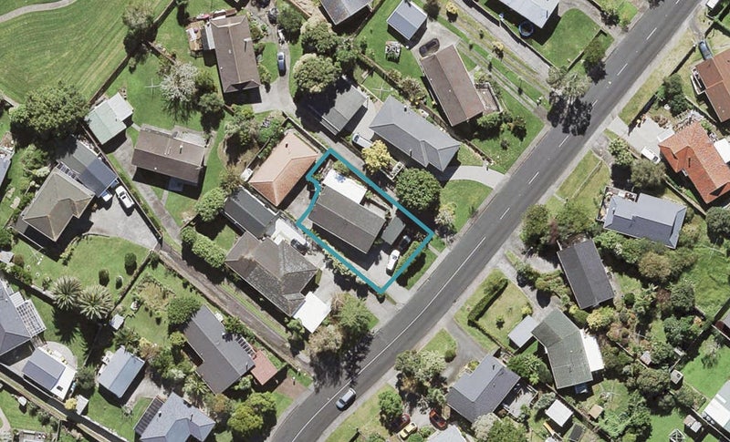 127 Farquhar Road, Glendene, Auckland - Carousel 1