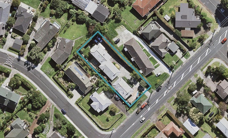 1/63 Ocean View Road, Hillcrest, Auckland - Carousel 1