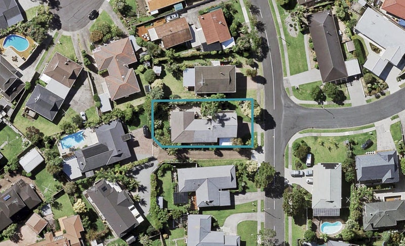 87 Bramley Drive, Farm Cove, Auckland - Carousel 1