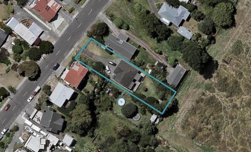 36 Kiwi Road, Raumati Beach, Paraparaumu - Carousel 1