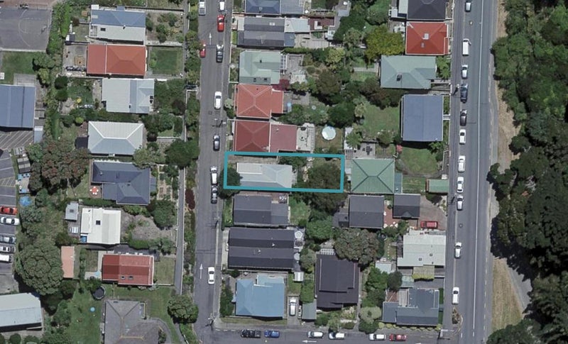 37 Edinburgh Terrace, Berhampore, Wellington - Carousel 1