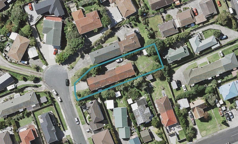 2/1 Bellcroft Place, Belmont, Auckland - Carousel 1