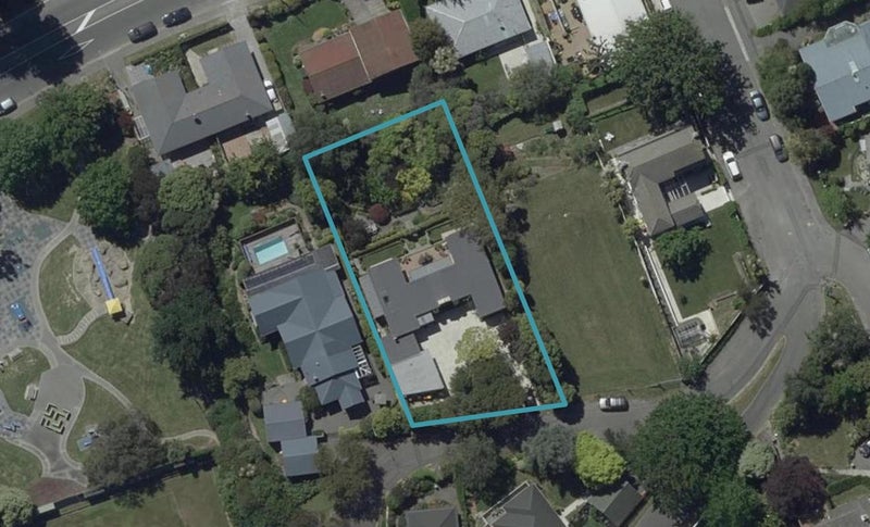 8 Crichton Terrace, Cashmere, Christchurch - Carousel 1